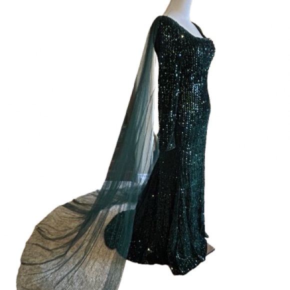 Emerald Green Sequin Gown Medium Stretch Formal Dress w/ Train - Picture 8 of 13